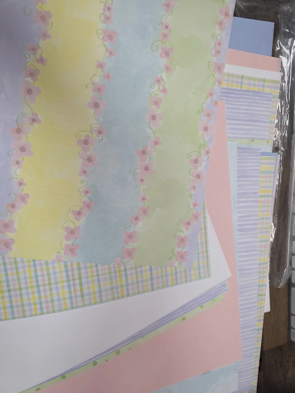Close To My Heart Sweet Pea Paper Packet - Pastel Multi